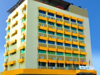 Silam Dynasty Hotel Lahad Datu Exteriör bild